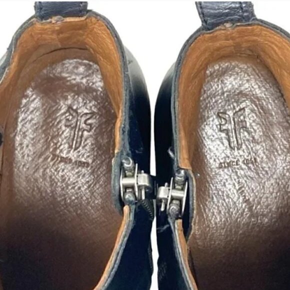 Frye Alton Chelsea Black Leather Zip Ankle Boots - Size 8 - Picture 8 of 9